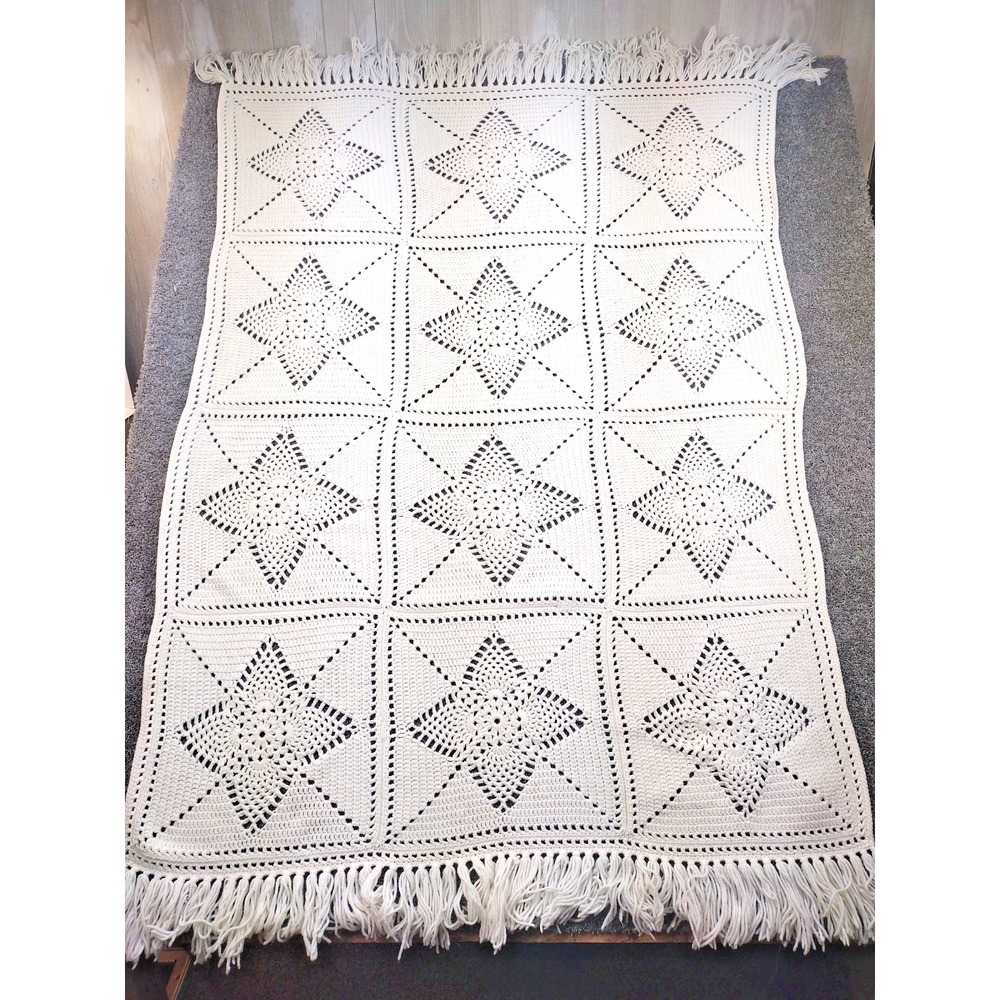 HAND CROCHET AFGHAN BLANKET THROW DAISY GRANNY SQUARES 49" X 73" BOHO COZY CREAM